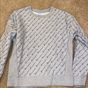 Champion Women’s Medium Crew Neck